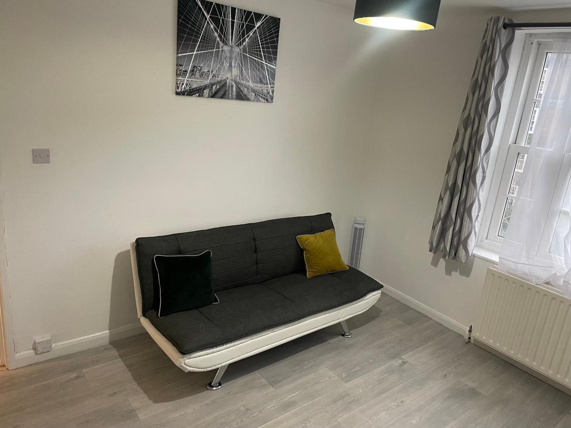One Bedroom Flat Near Vauxhall Train Station Londyn Zewnętrze zdjęcie